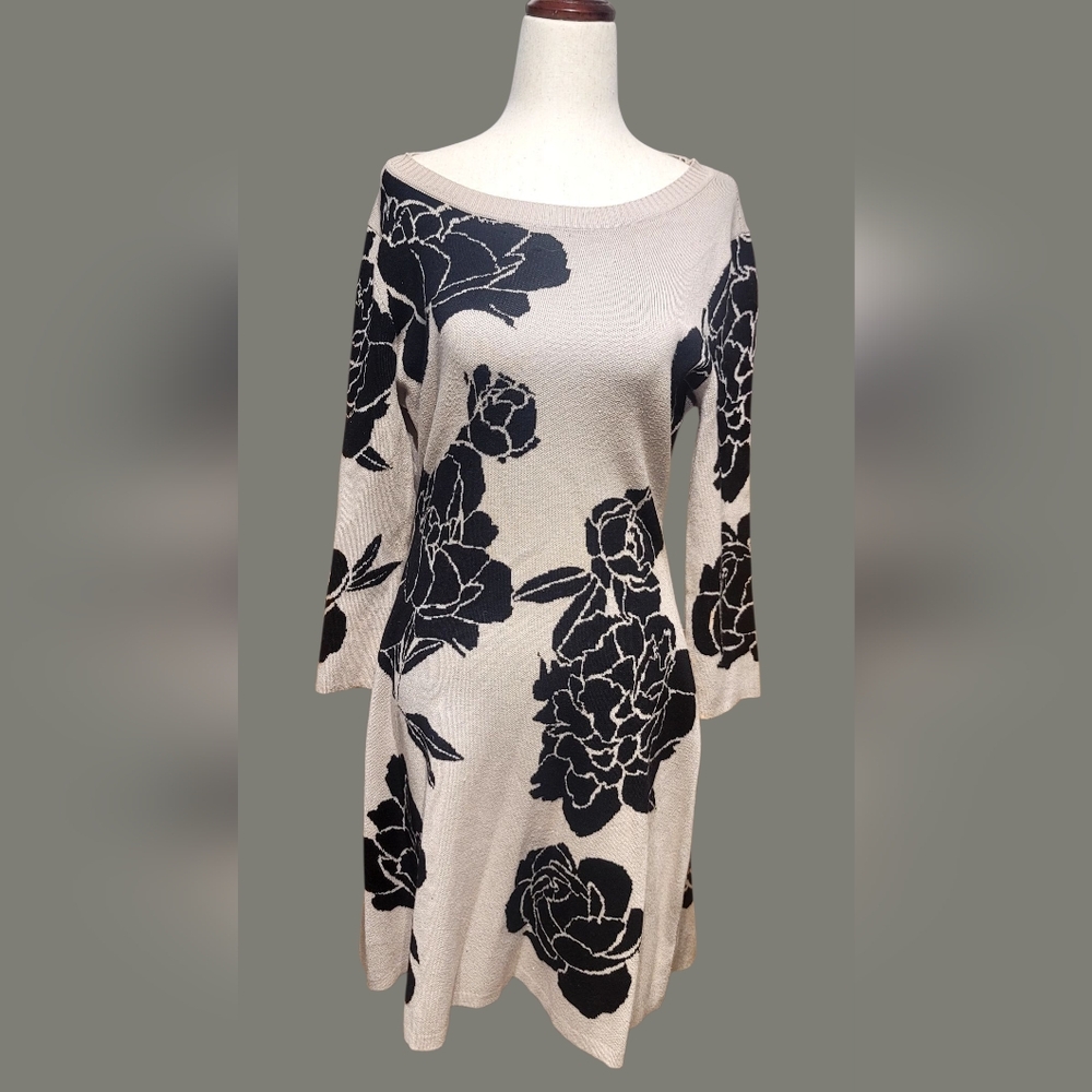 Calvin klein- (size medium) knit dress With black floral accent